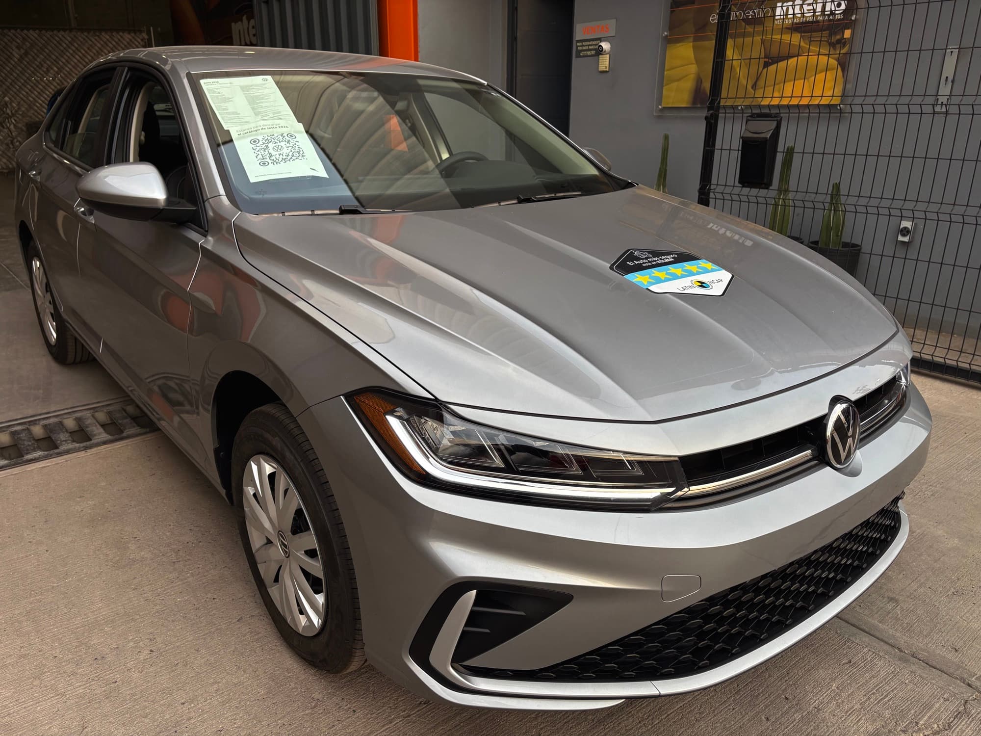Volkswagen Jetta — foto 1