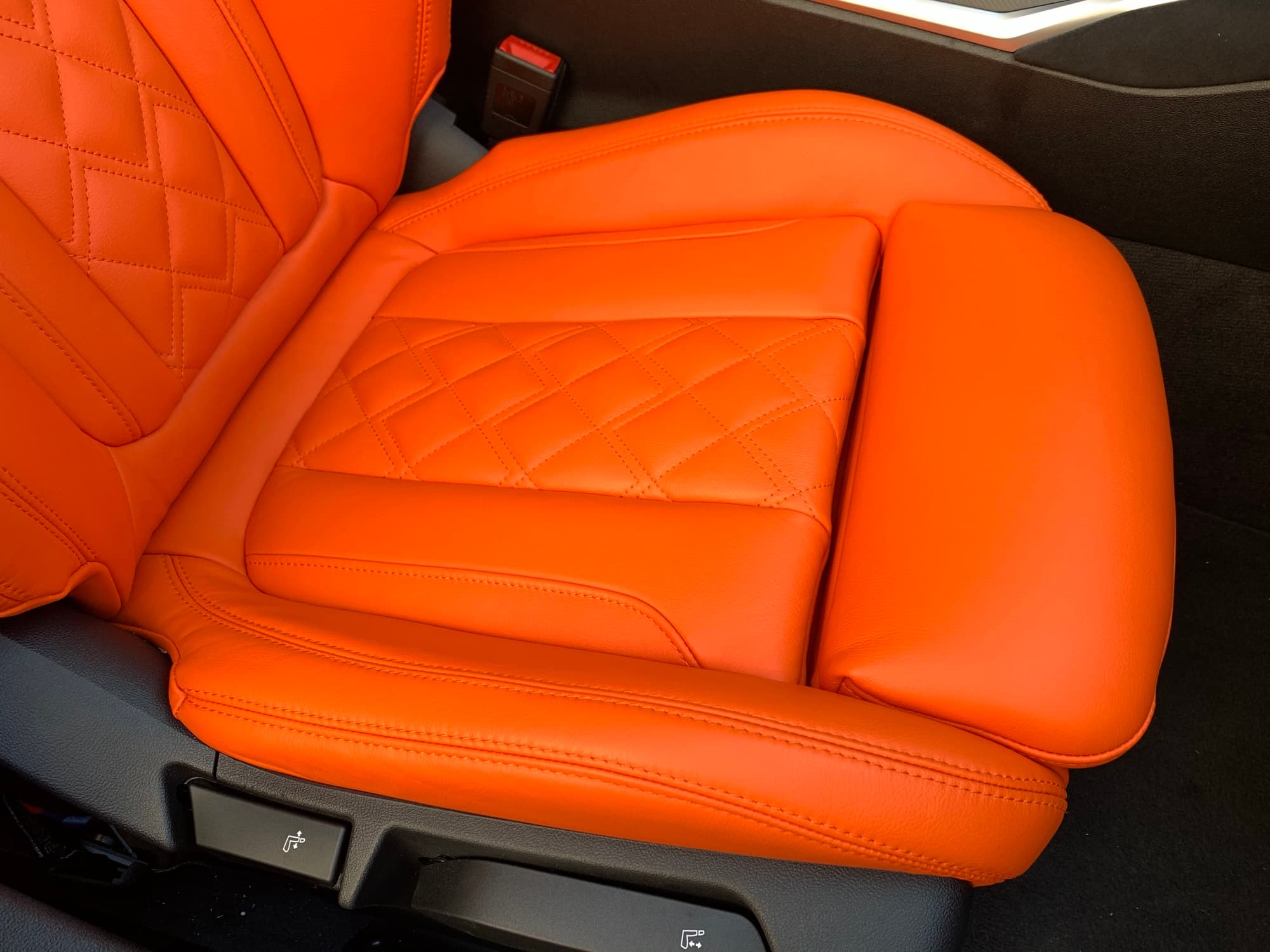 BMW 320i — foto 1