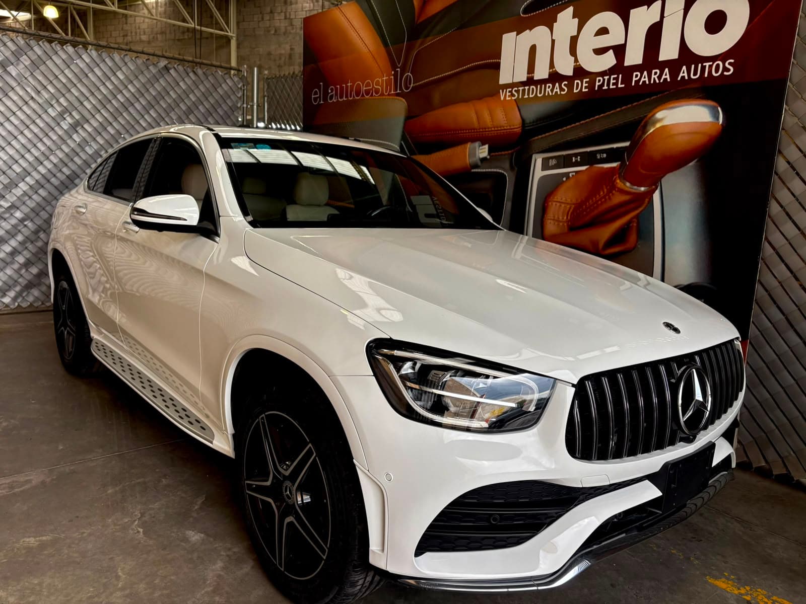 Mercedes-Benz GLC 300 e 2023 — foto 1