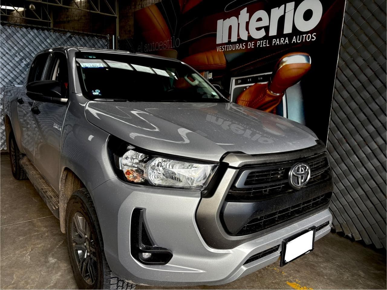 Toyota Hilux SR Doble Cabina 2025 — foto 1